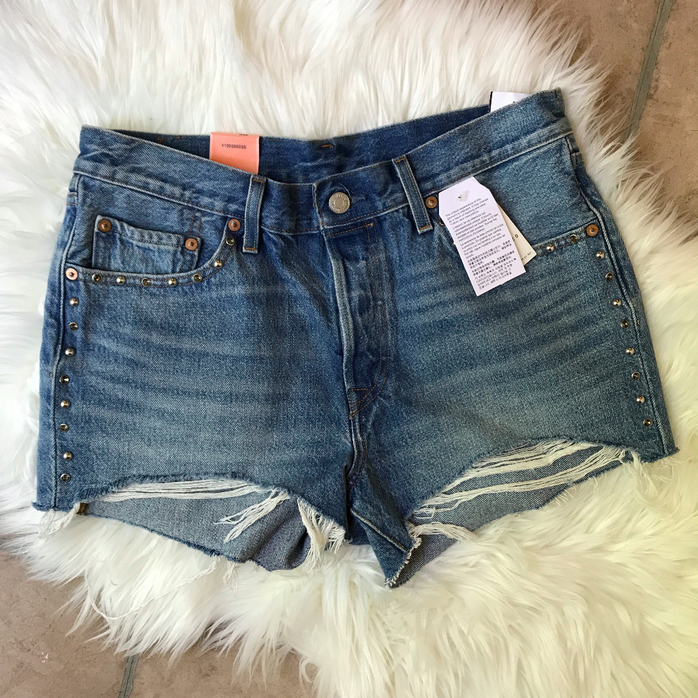 Levi's 501 Distressed Cutoff Denim Shorts - Picture 4 of 8